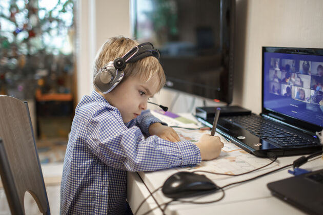 学习学龄前男孩在家学习在线课程书籍数码在线