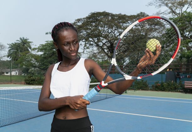网球打网球的女人网球拍运动训练