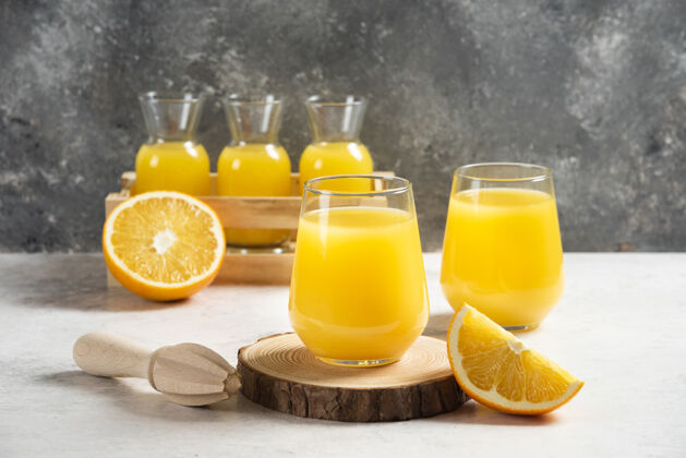 素食一杯鲜榨橙汁抗氧化刷新果汁