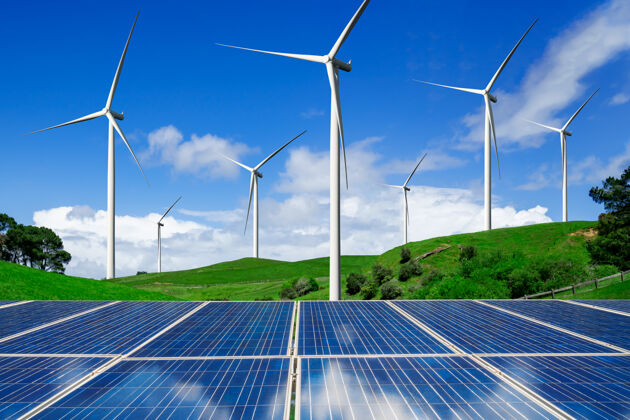 太阳能电池板太阳能电池板 光伏电池和风力发电机组在自然景观中的应用清洁替代光伏