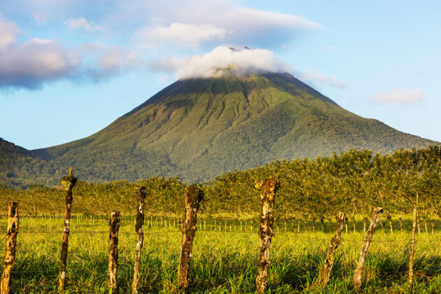 真棒中美洲哥斯达黎加阿雷纳尔火山风景优美国家地形攀岩