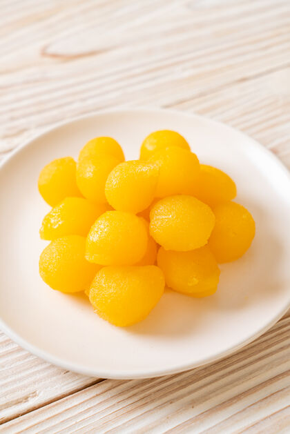鸡蛋甜金蛋黄滴一种泰国甜食面包房烹饪橙色