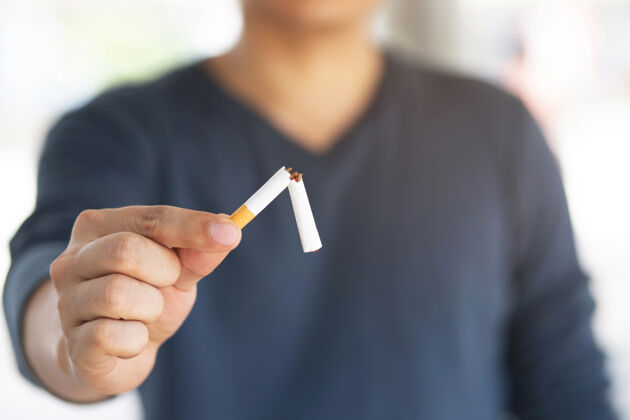 习惯拒绝吸烟的人戒烟与健康的观念生活方式或禁烟运动理念焦油癌症不健康