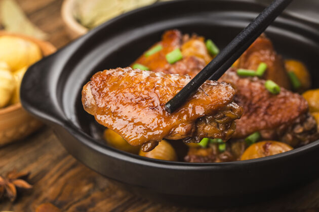 食物板栗焖鸡翅新鲜的亚洲的美味的