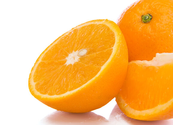 橘子橘子水果隔离在白色罐罐壶
