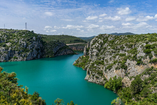大自然Cinca河和elgrado水库 从霍斯卡岛西班牙省!自然 风景 河流 山脉 风景 风景 西班牙