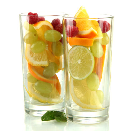 柑橘透明玻璃杯配柑橘类水果 d配白色切片柠檬酸橙