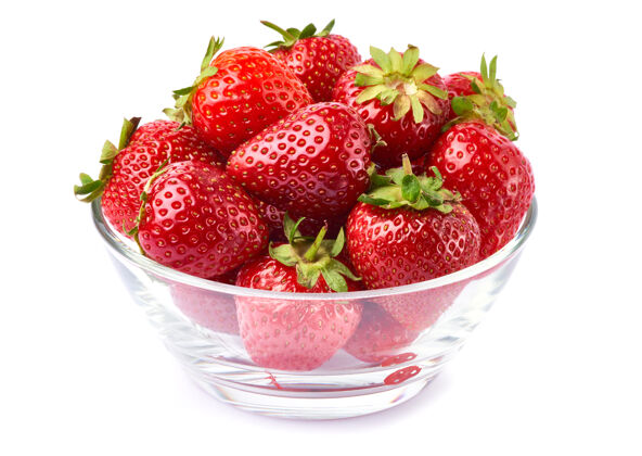 水果一碗新鲜的草莓隔离在白色的玻璃碗里生的多汁美味