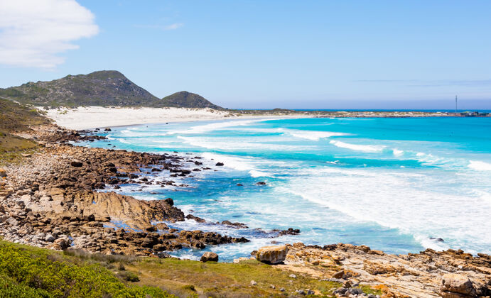 水南非开普敦岩石海岸线和波浪海景的壮丽镜头海岸线岩石自然