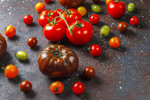 多汁的新鲜的有机西红柿俯视图营养分类