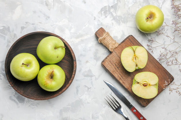 水果在白色背景上俯瞰新鲜的绿色苹果成熟饮食多汁