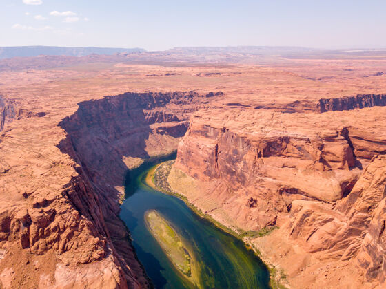 地质美国亚利桑那州马蹄弯科罗拉多河的空中拍摄峡谷天空亚利桑那州