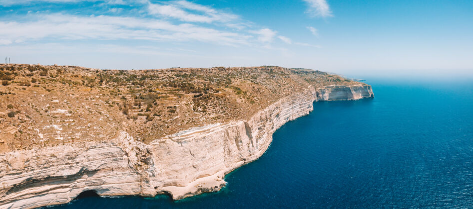 老马耳他岛白色陡峭悬崖鸟瞰图海岸历史历史