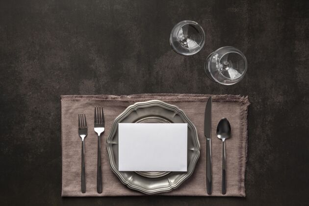 餐具餐桌礼仪元素平铺平面图盘子连衣裙