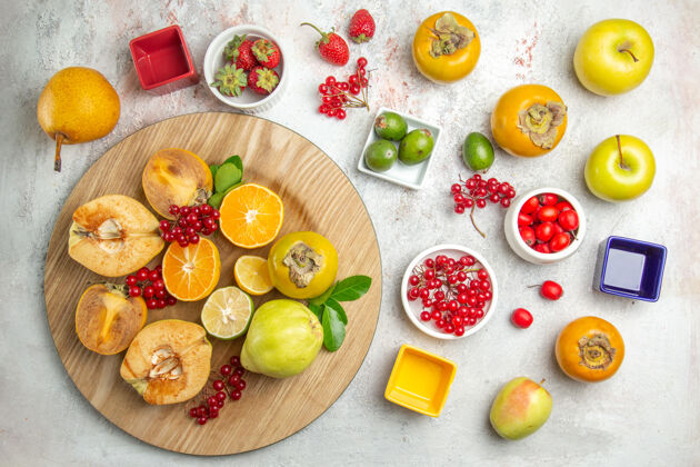 水果组成顶视水果成分苹果梨等水果上白桌水果新鲜成熟早餐新鲜健康