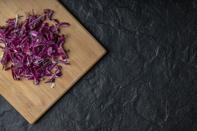 排骨切碎的紫色卷心菜的广角照片高质量的照片切丝配料天然