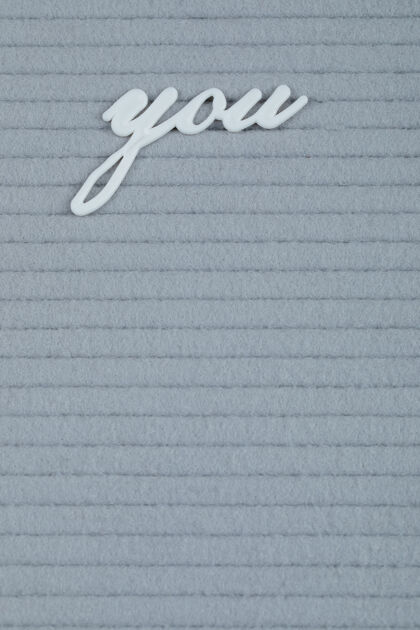 板你的词组嵌在灰色的纸巾上艺术装饰内容