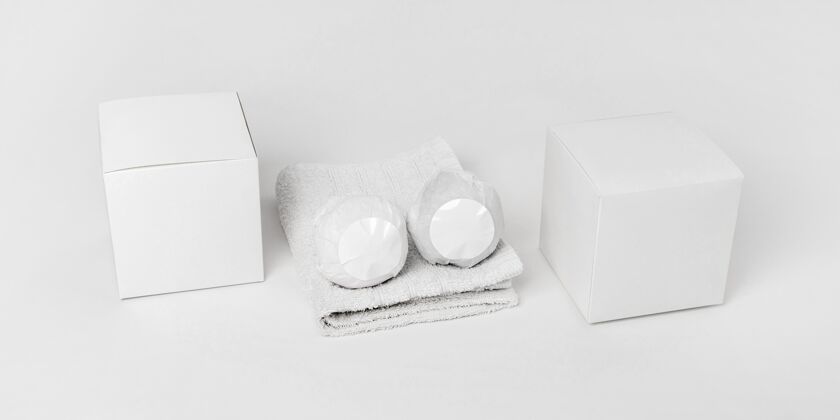 模型高角度沐浴弹 毛巾和盒子皮肤护理品牌芳香疗法