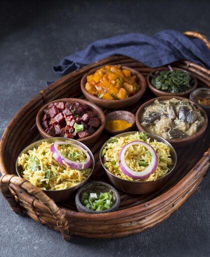 膳食高角度美味的巴基斯坦菜篮子里的各种食物食品美味亚洲