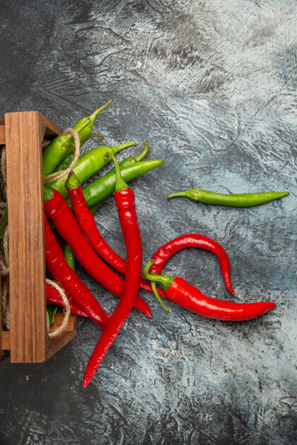 调味料顶视图五颜六色的辣椒健康烹饪热