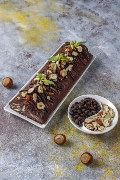 片马赛克巧克力和饼干蛋糕糖美味传统
